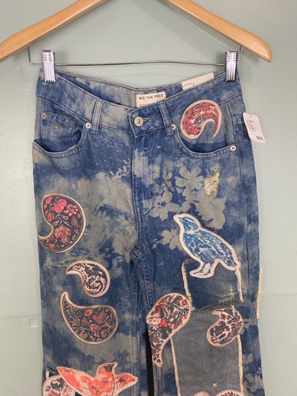 Free People Flying High Patched Jeana Rosebud Blue Bird Paisley Artsy Size 25 - Picture 3 of 9